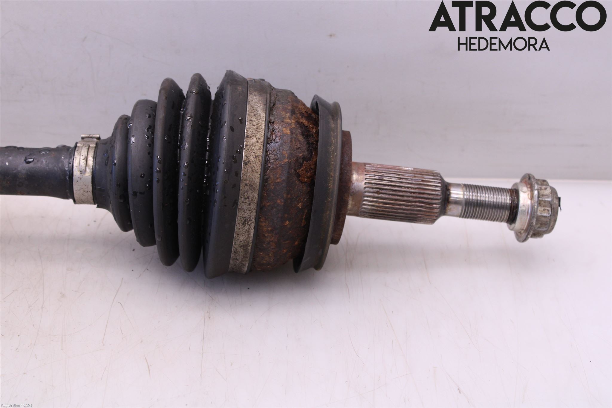 Volkswagen VW TRANSP/CARAVELLE (T5) 04-15 Drivaksel Foran Kompl Venstre