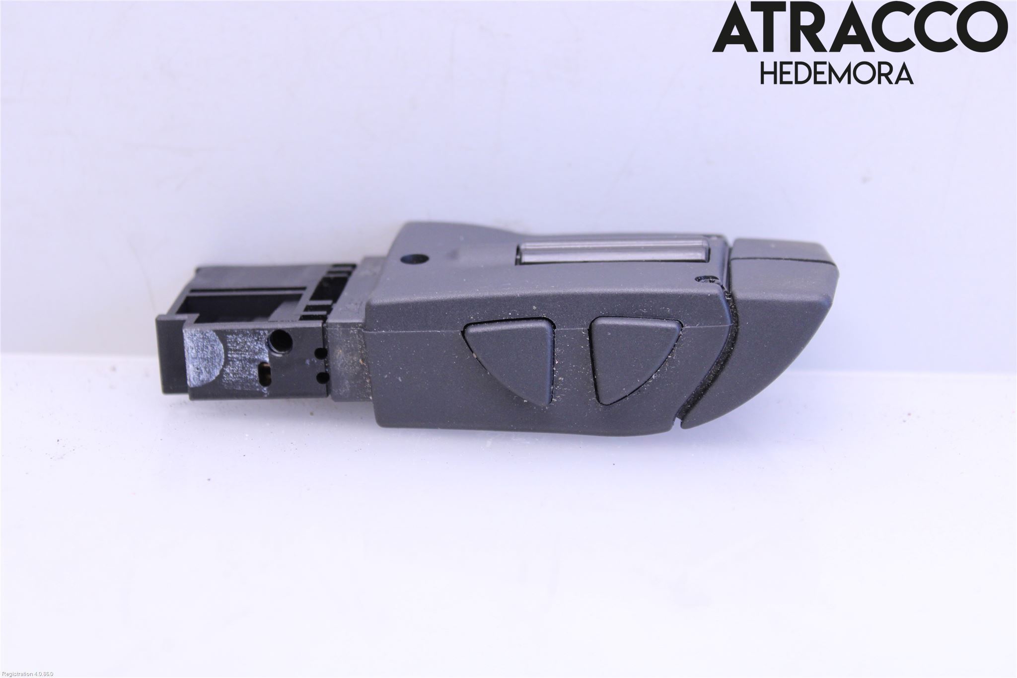 Dacia DUSTER 10-17 Bryter Ratt Radio-Stereo