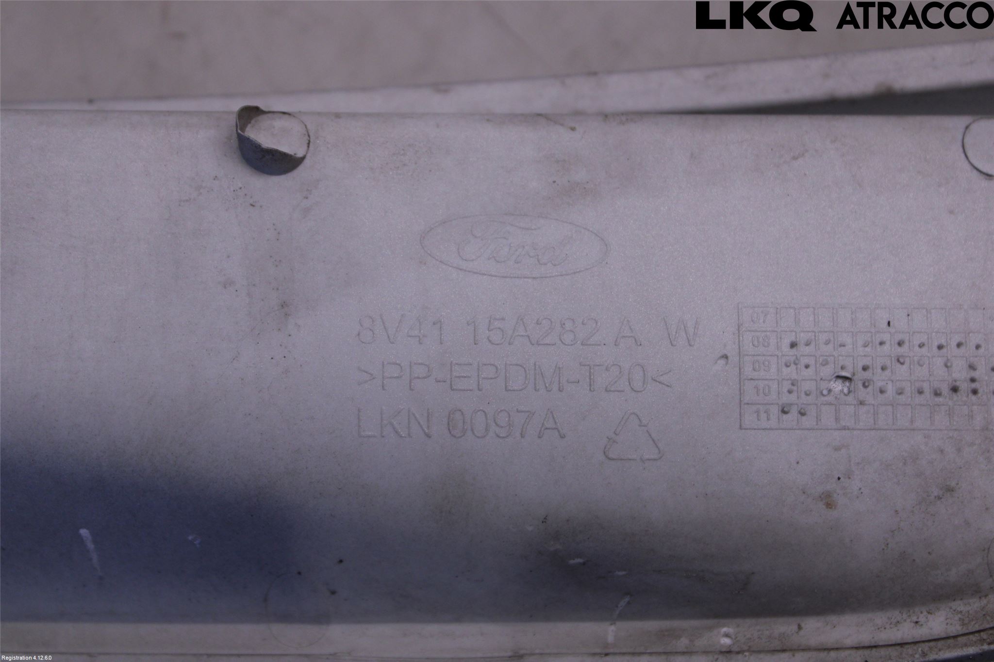 Ford KUGA 08-12 Grilldel Venstre