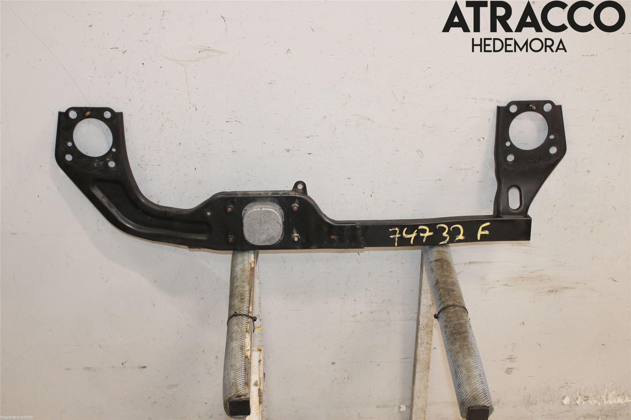 Audi A4/S4 01-05 Radiator Feste - Ramme - Bjelk