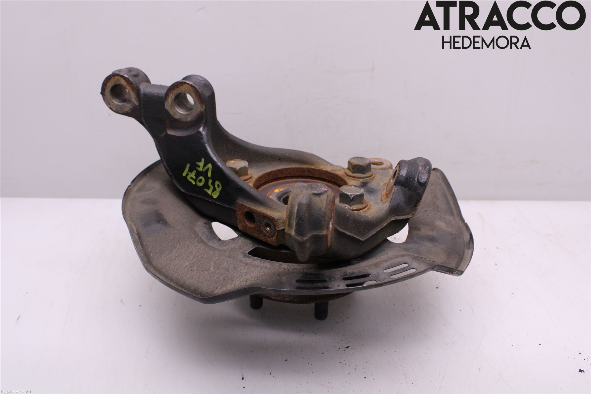 Toyota YARIS XP21 20- Spindel Vf