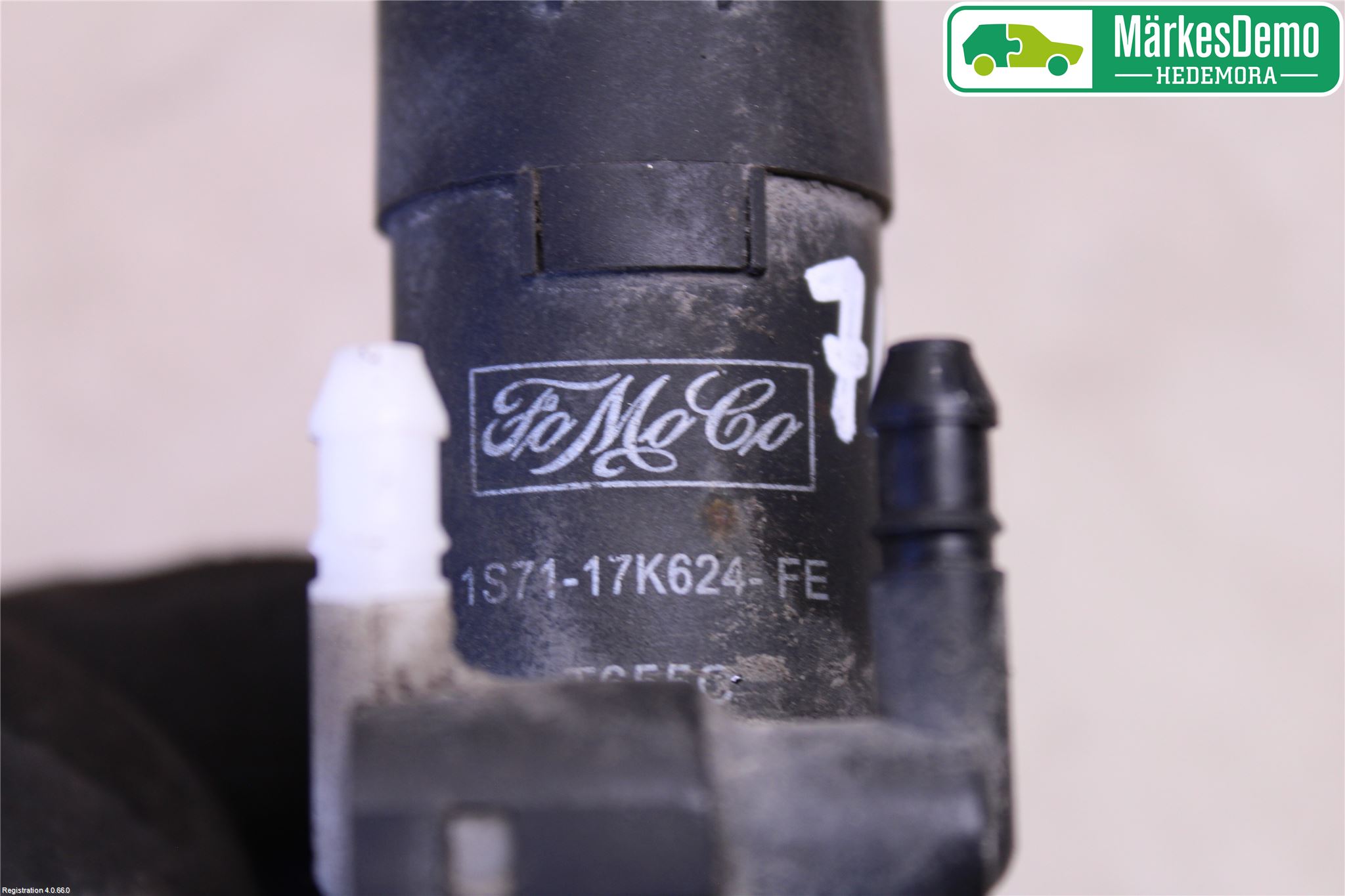 Ford MONDEO 07-15 Spylerpumpe Frontrute