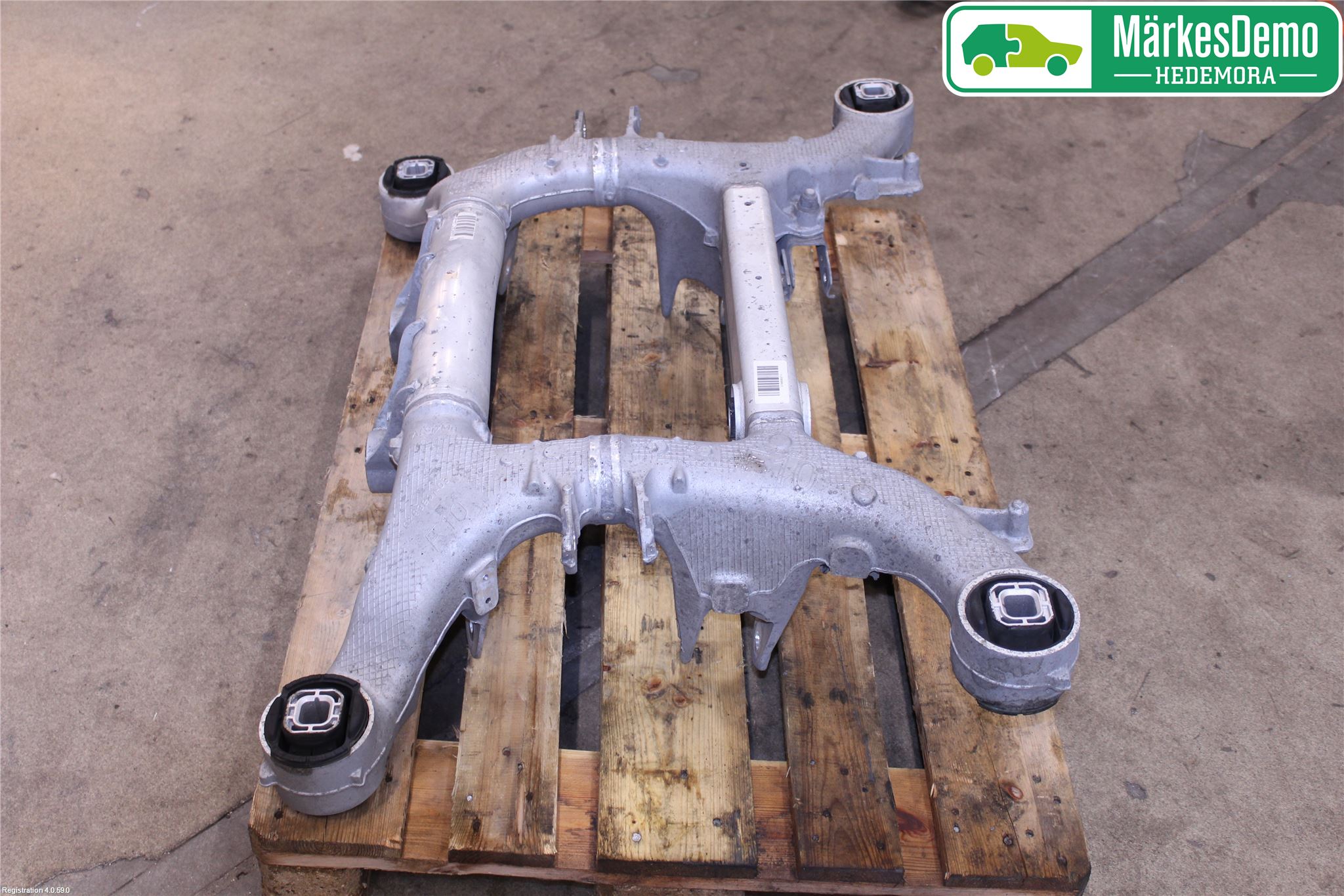 BMW 5 F10/F11/F18 09-17 Bakaksel Feste Travers-Ramme