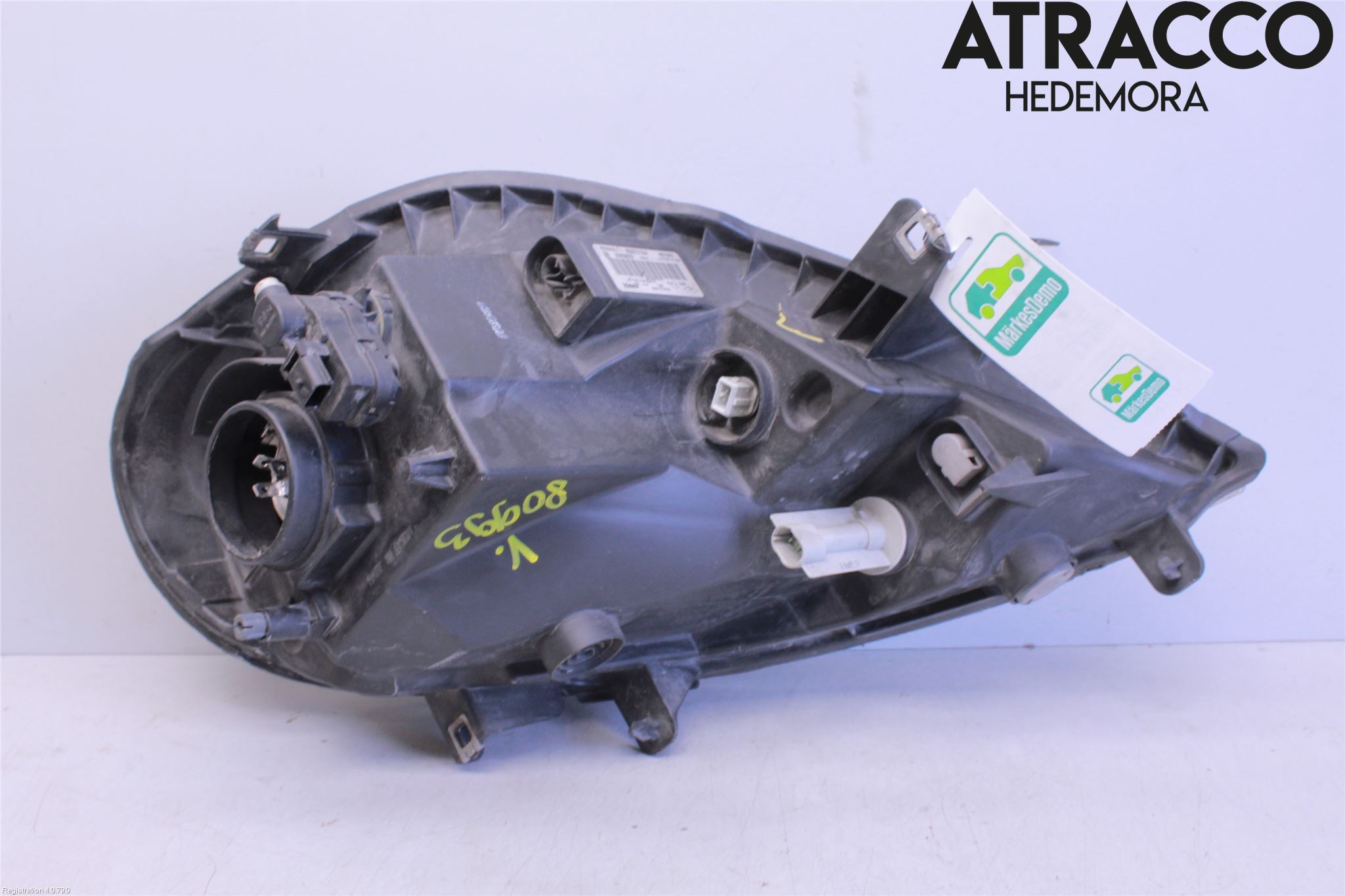 Opel VIVARO 01-14 Frontlykt Venstre