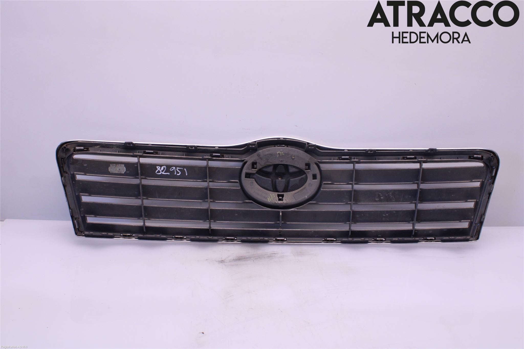 Toyota AVENSIS 03-06 Grill Komplett