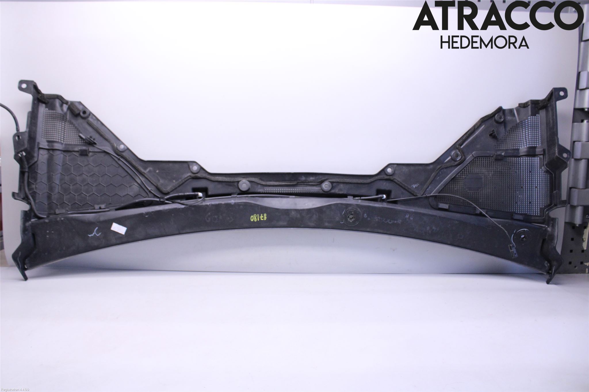 Jaguar XE (X760) 15-24 Visker Deksel-Grill-Under Frr