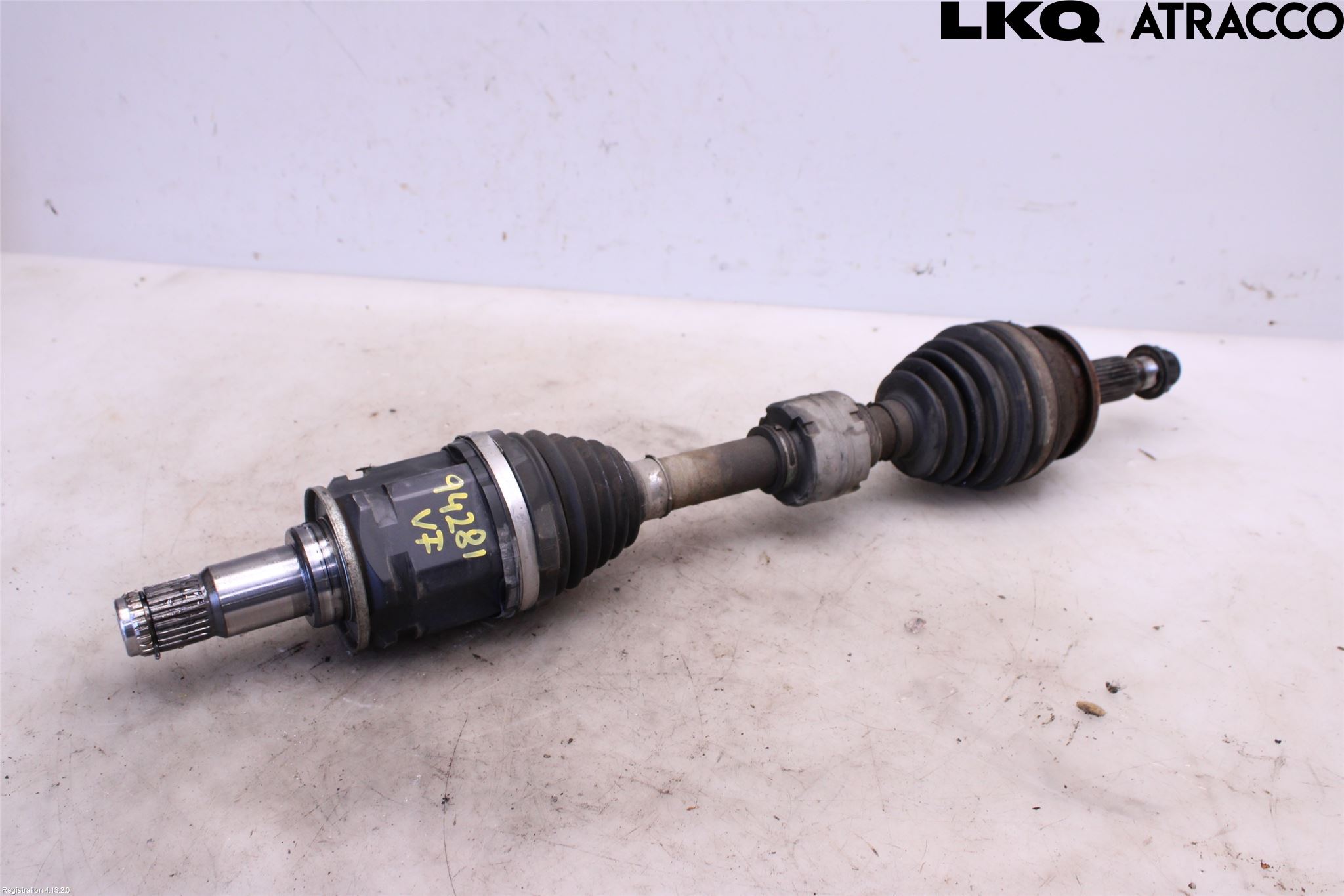 Toyota RAV4 13-18 Drivaksel Foran Kompl Venstre