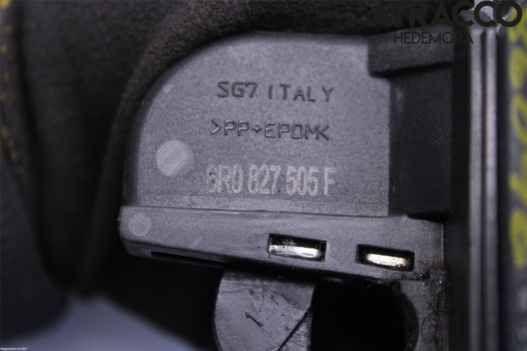 Volkswagen VW POLO 10-17 Bakluke-Lokk Låsekasse