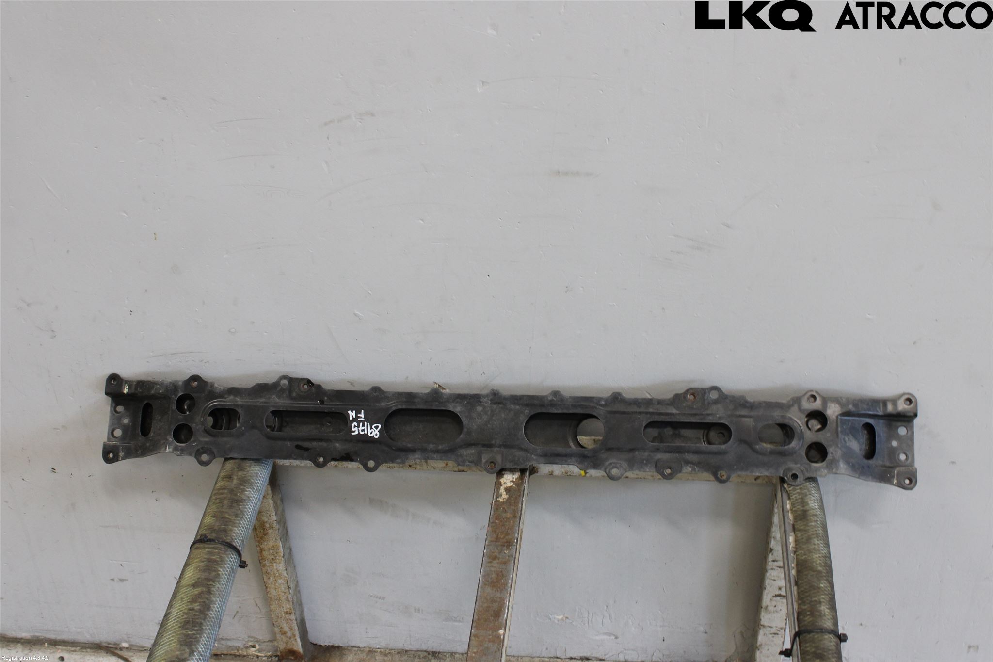 Suzuki SWIFT 17-24 Radiator Feste - Ramme - Bjelk