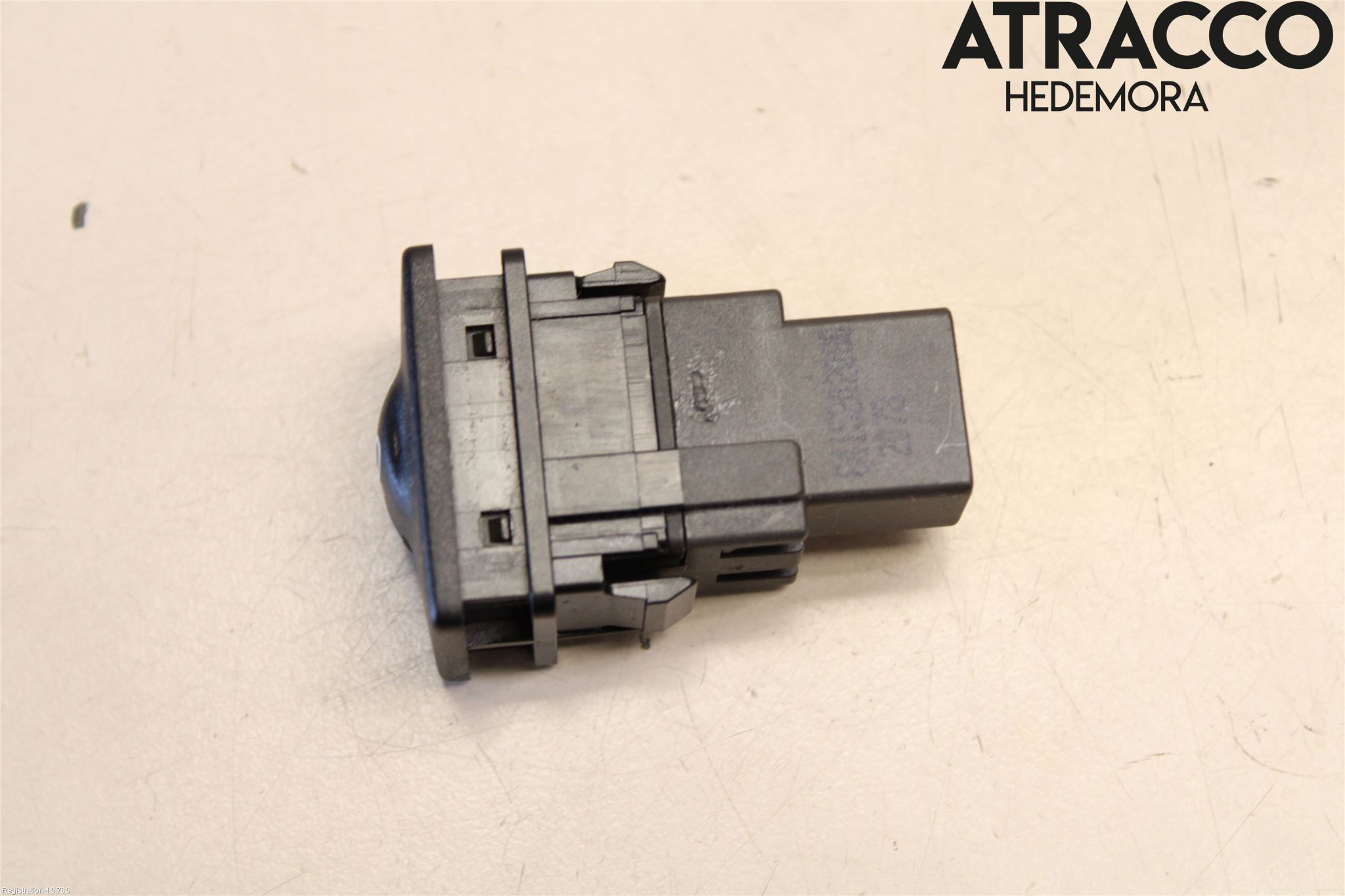 Toyota YARIS XP130 15-20 Bryter Hovedlys