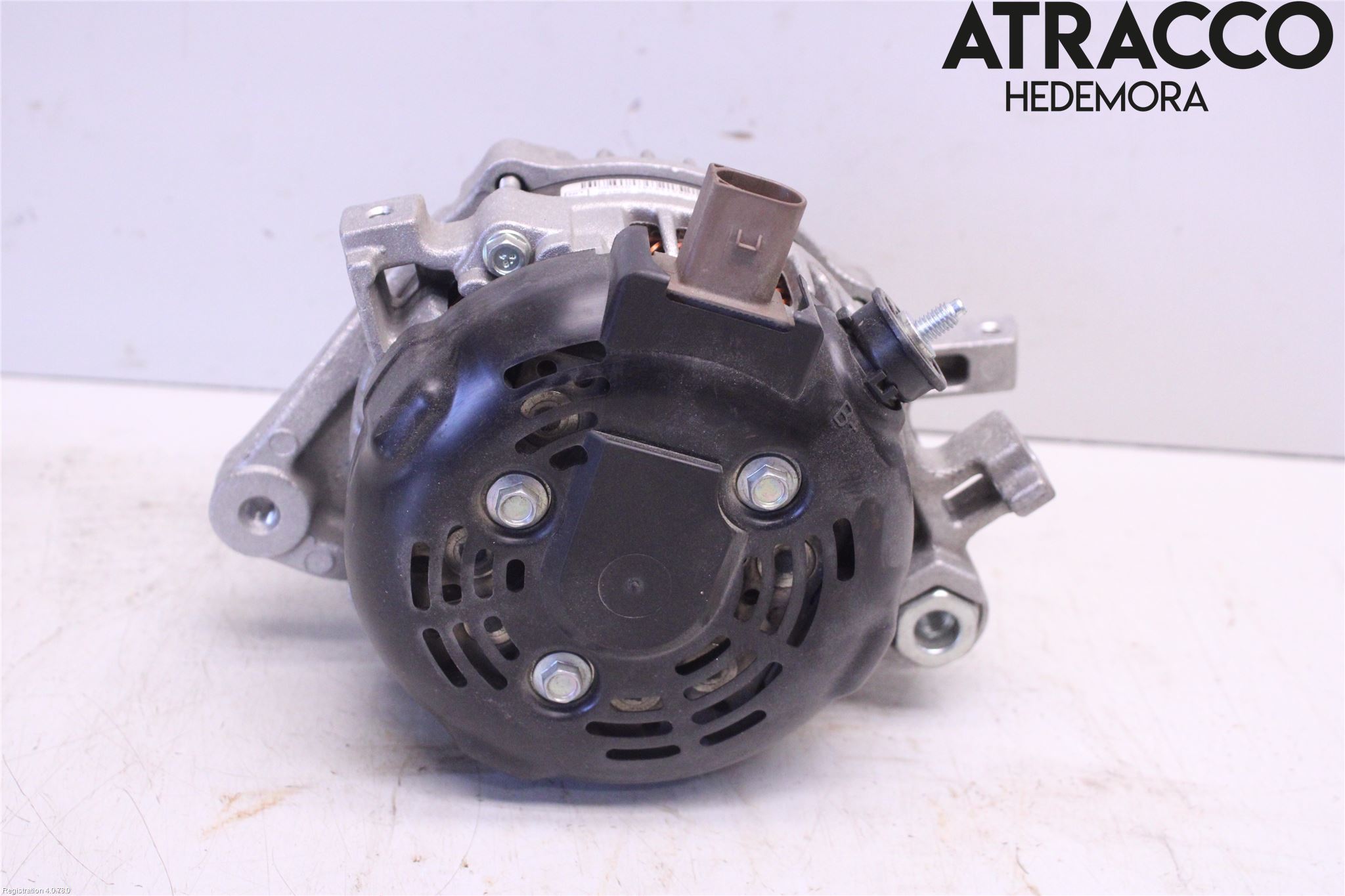 Toyota YARIS XP130 15-20 Dynamo