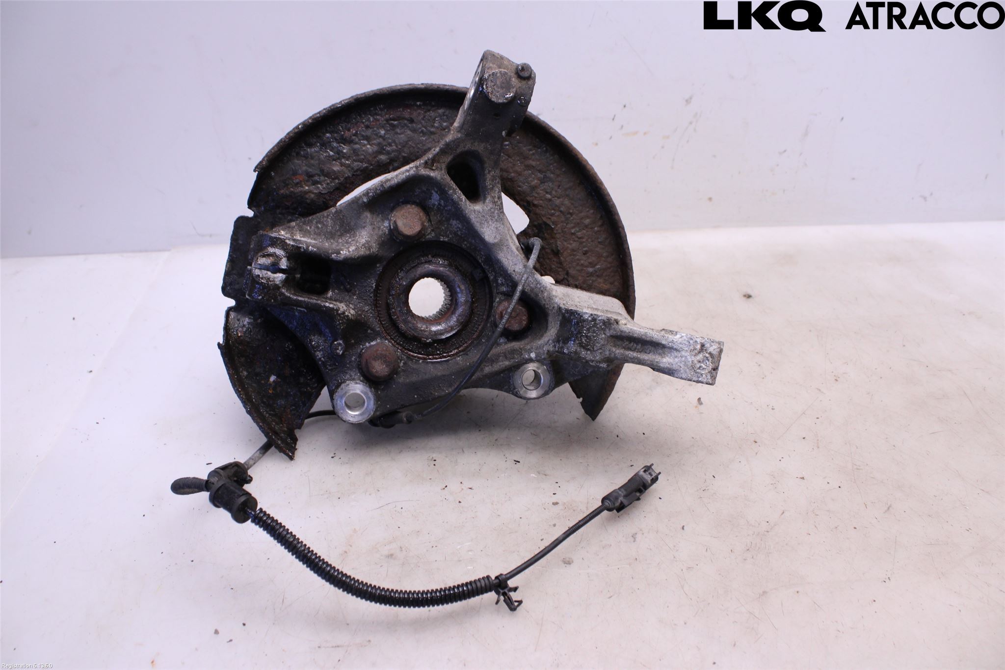 Opel ZAFIRA C 12-19 Spindel Vf
