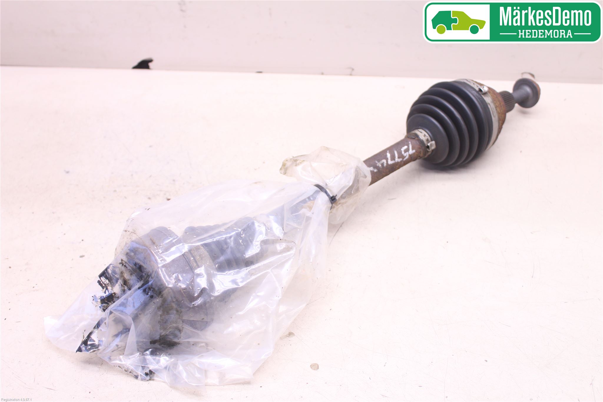 Seat LEON 13-20 Drivaksel Foran Kompl Venstre