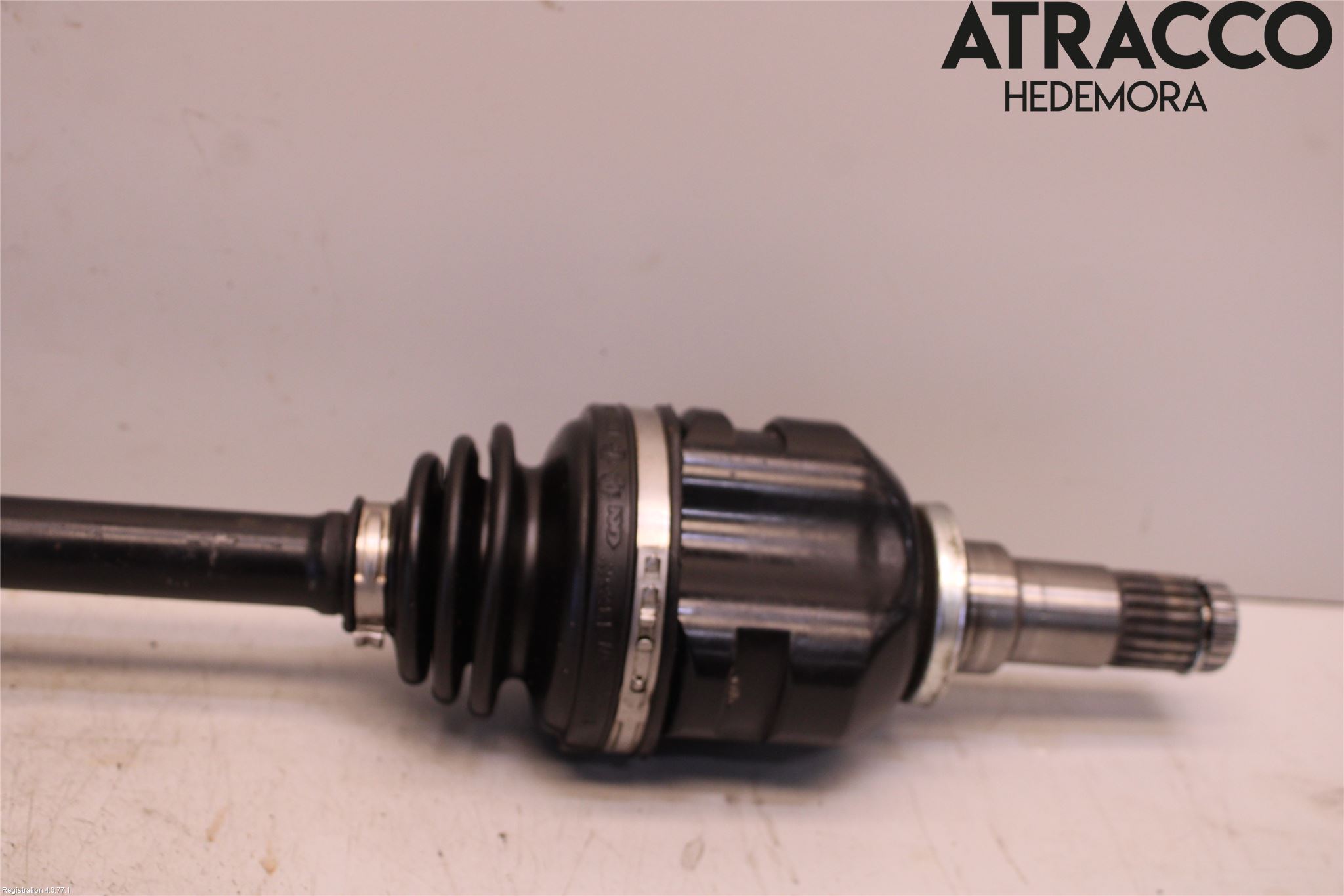 Toyota YARIS XP130 15-20 Drivaksel Foran Kompl Venstre