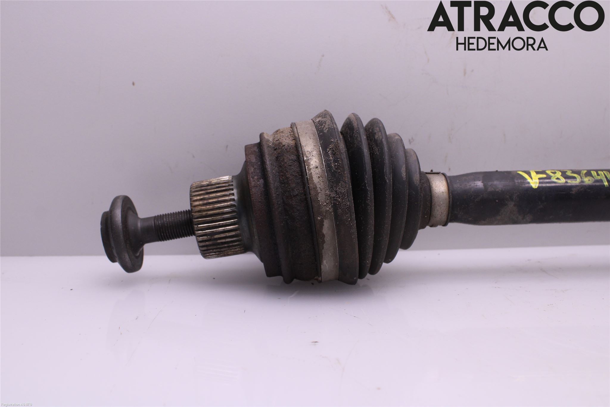 Audi A4/S4 08-11 Drivaksel Foran Kompl Venstre