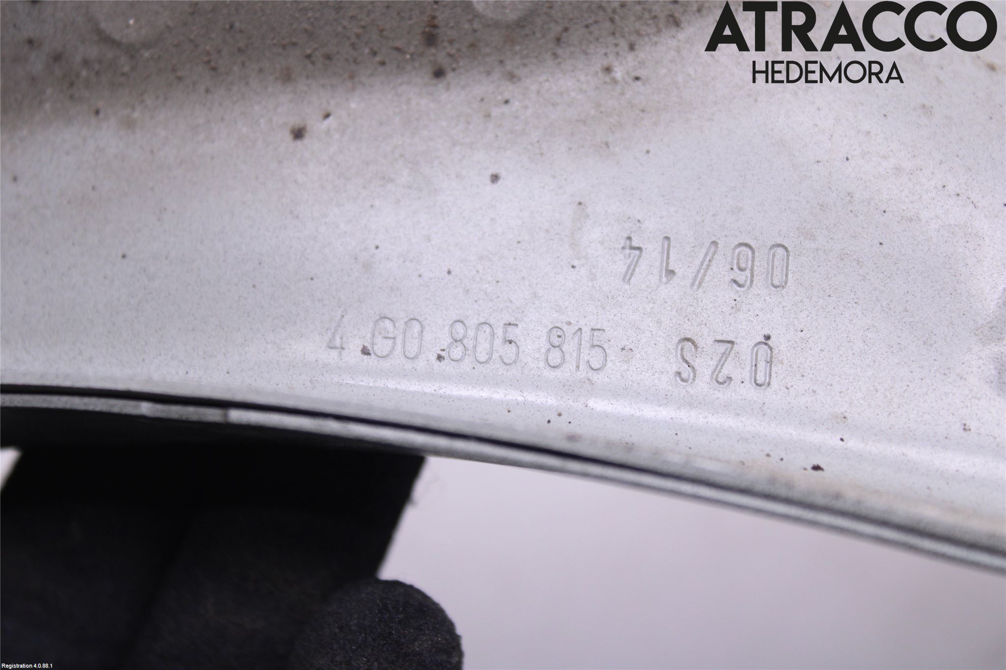 Audi A6 ALLROAD 12-18 Frontskjermfeste Venstre