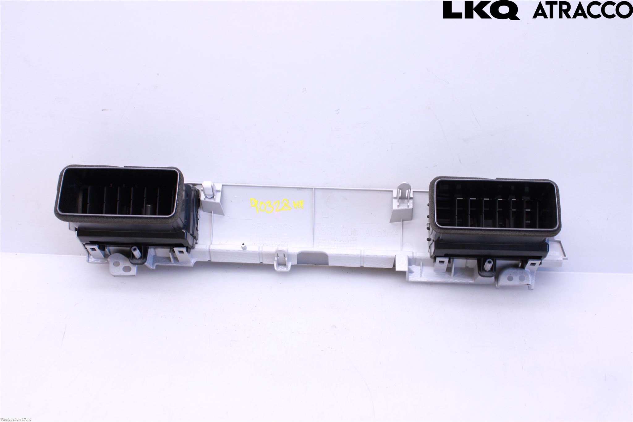 Mitsubishi OUTLANDER 13-21 Dashbord Kanal - Dyse