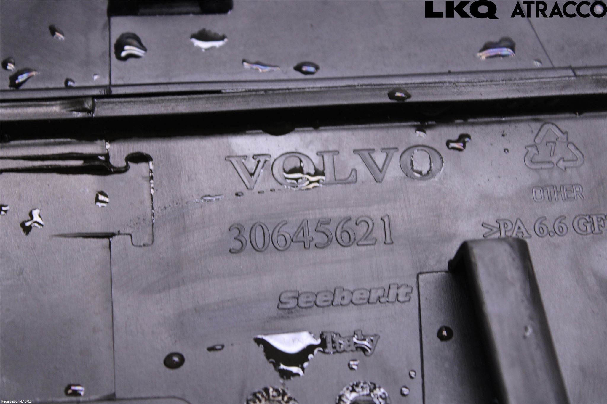Volvo V70 05-08 Servo Oljebeholder