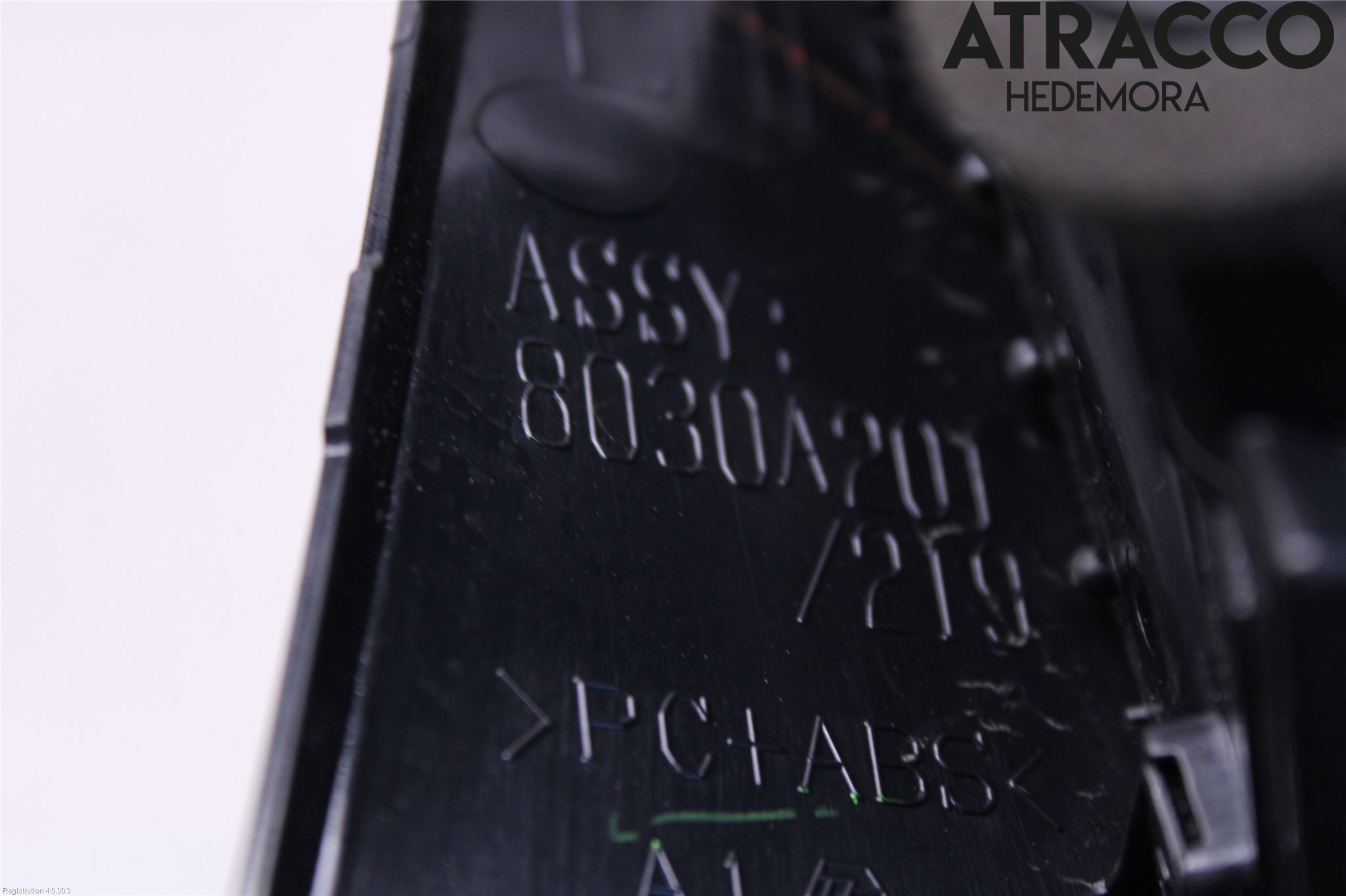 Mitsubishi OUTLANDER 13-21 Dashbord Kanal - Dyse