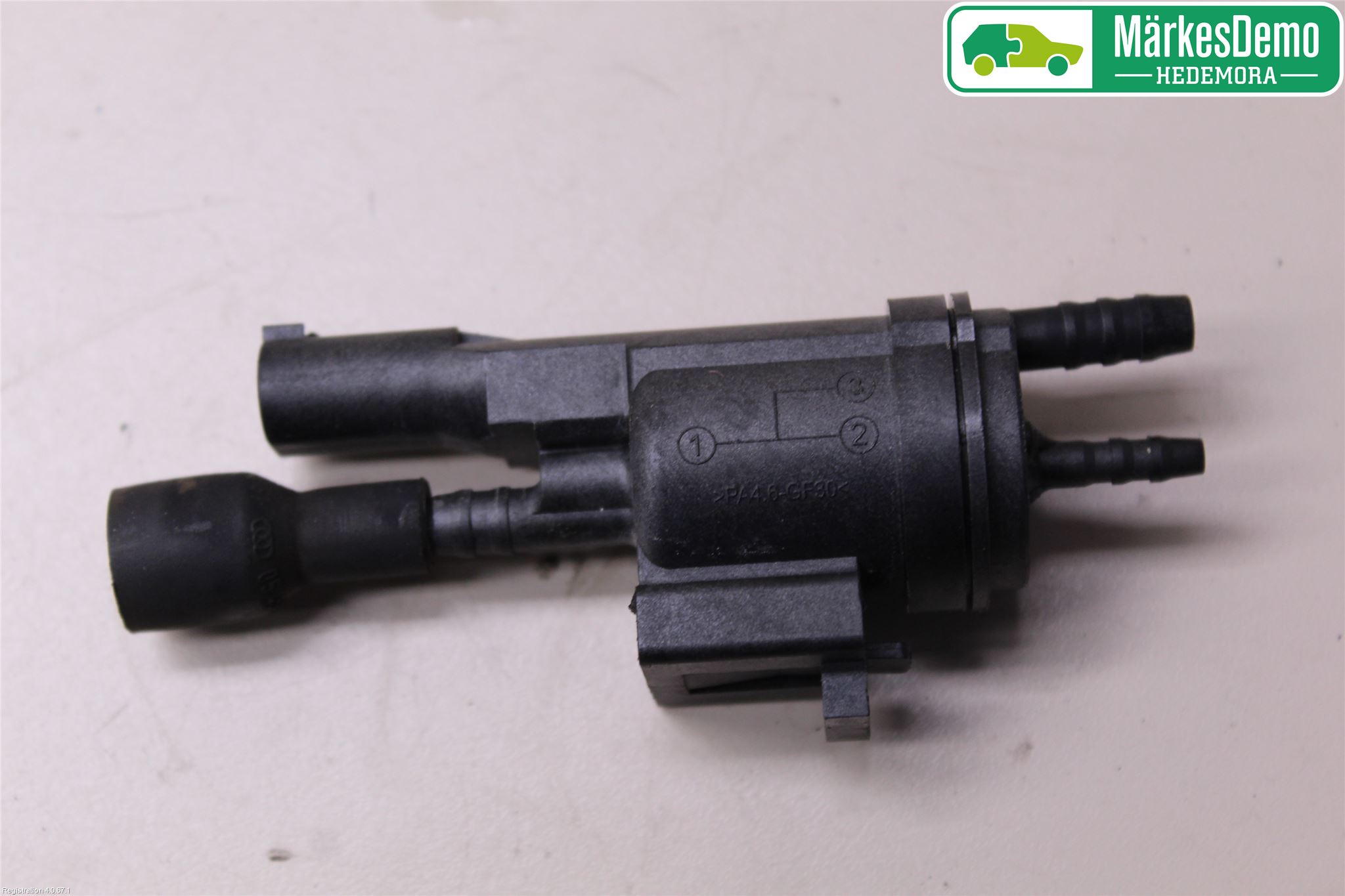 Mercedes-Benz MB C-KLASS (W205) 14-21 Vacuumventil