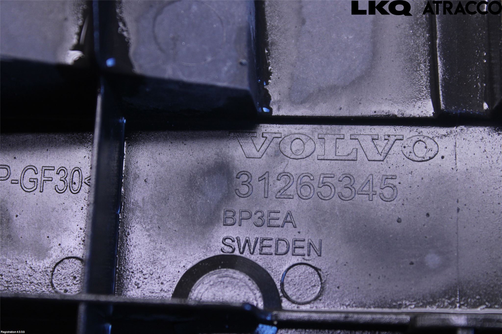 Volvo V70 08-13 Støtfangerfeste Foran Høyre