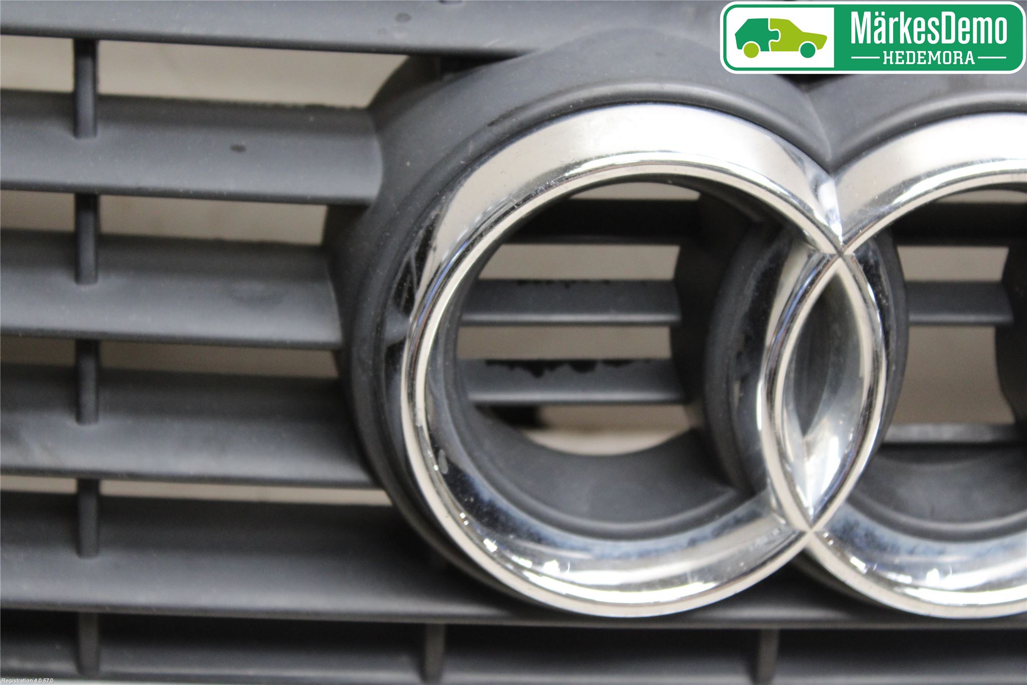 Audi A4/S4 01-05 Grill Komplett