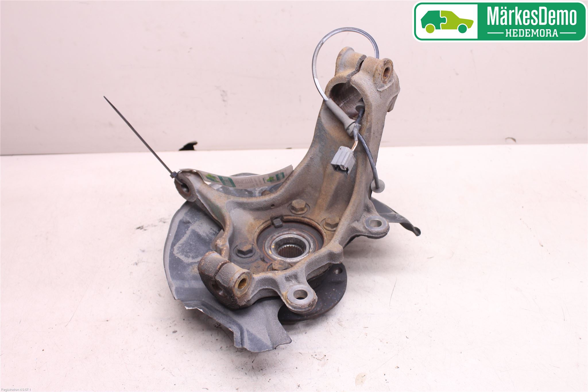 Nissan QASHQAI 14-17 Spindel Vf