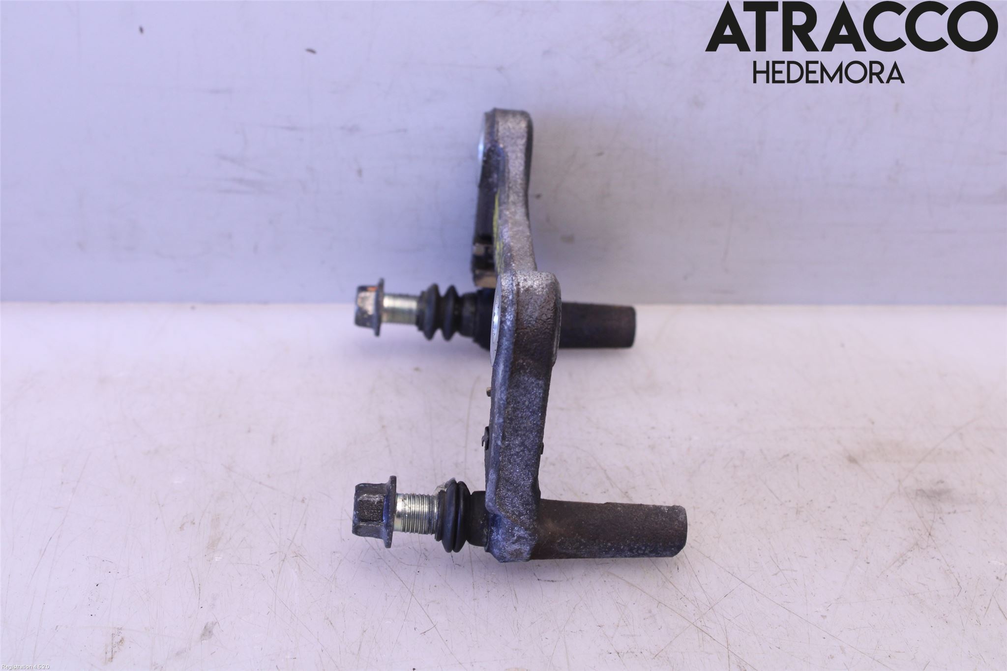 Mitsubishi SPACE STAR 13- Bremsecaliper Feste Holder