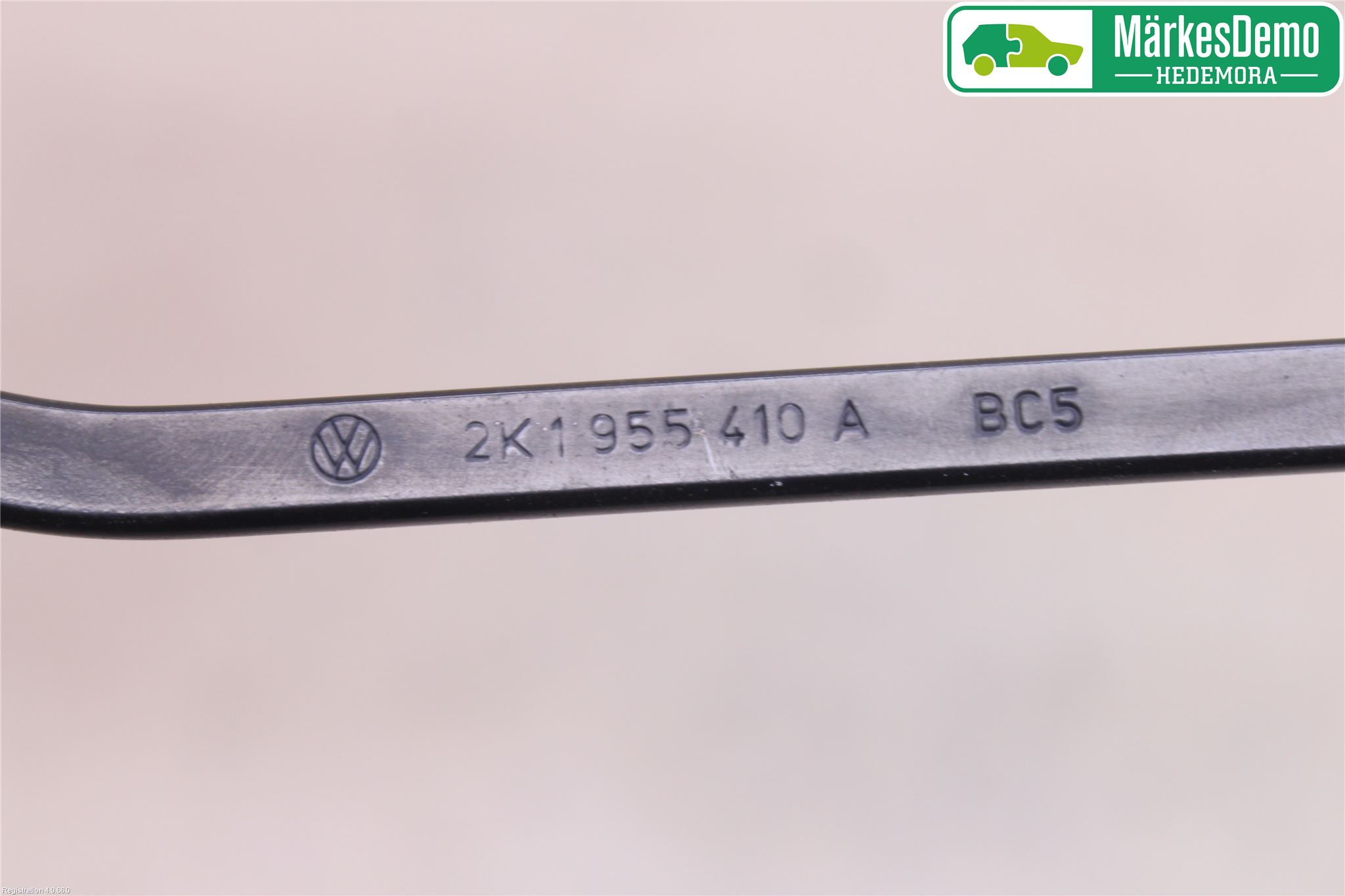 Volkswagen VW CADDY      04-10 Viskerarm-Armer Frontrute