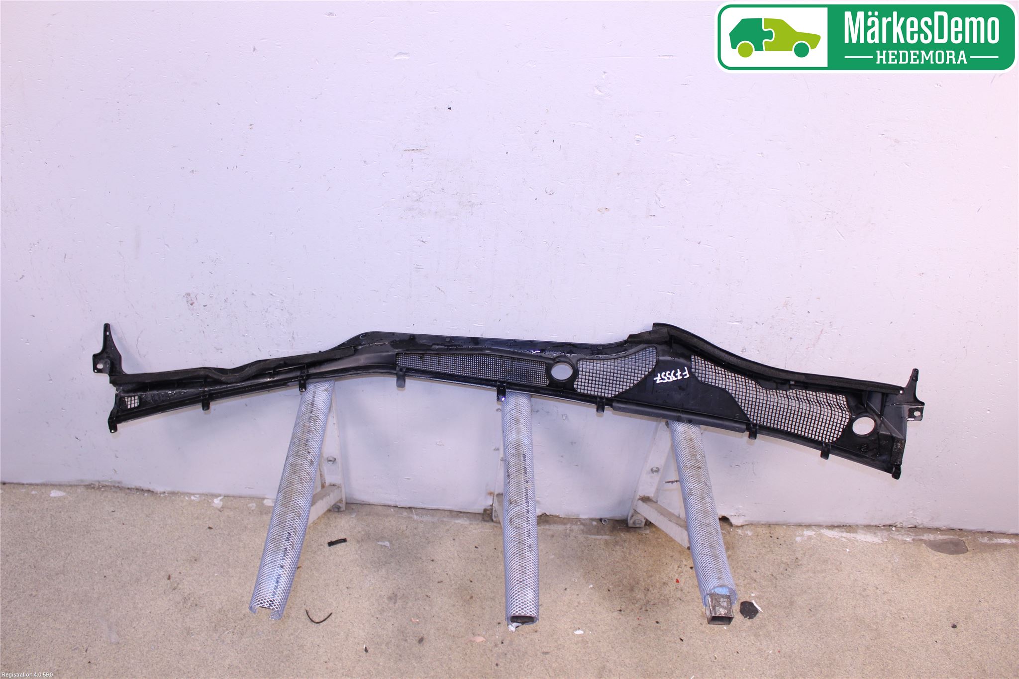 Lexus GS 300/400/430 91-05 Visker Deksel-Grill-Under Frr