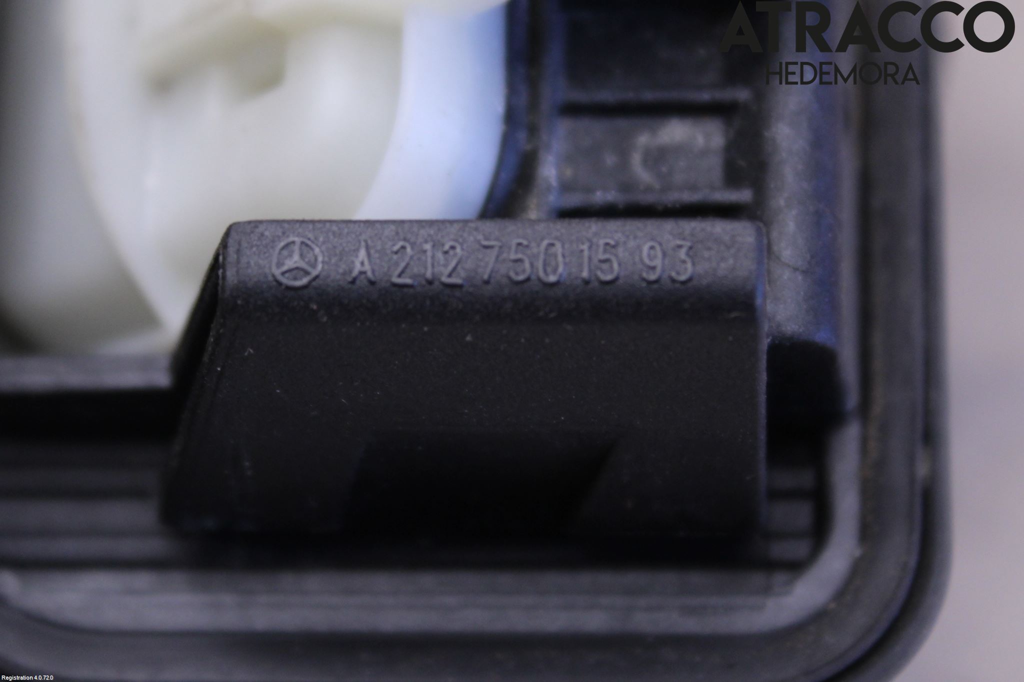 Mercedes-Benz MB E-KLASS (W212) 09-16 Bakluke Handtak Ytre