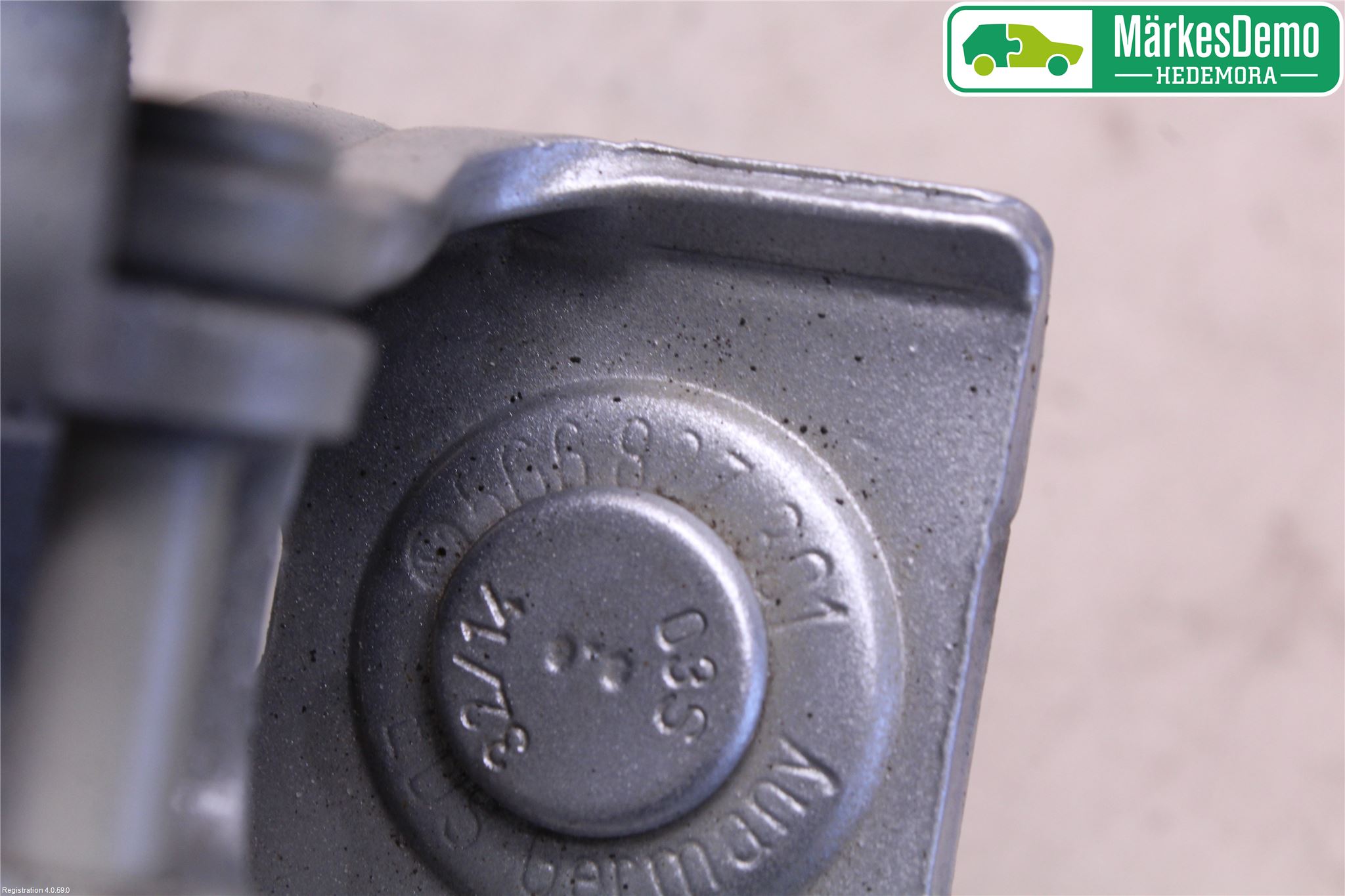 Skoda RAPID Bakluke Hengsel Høyre