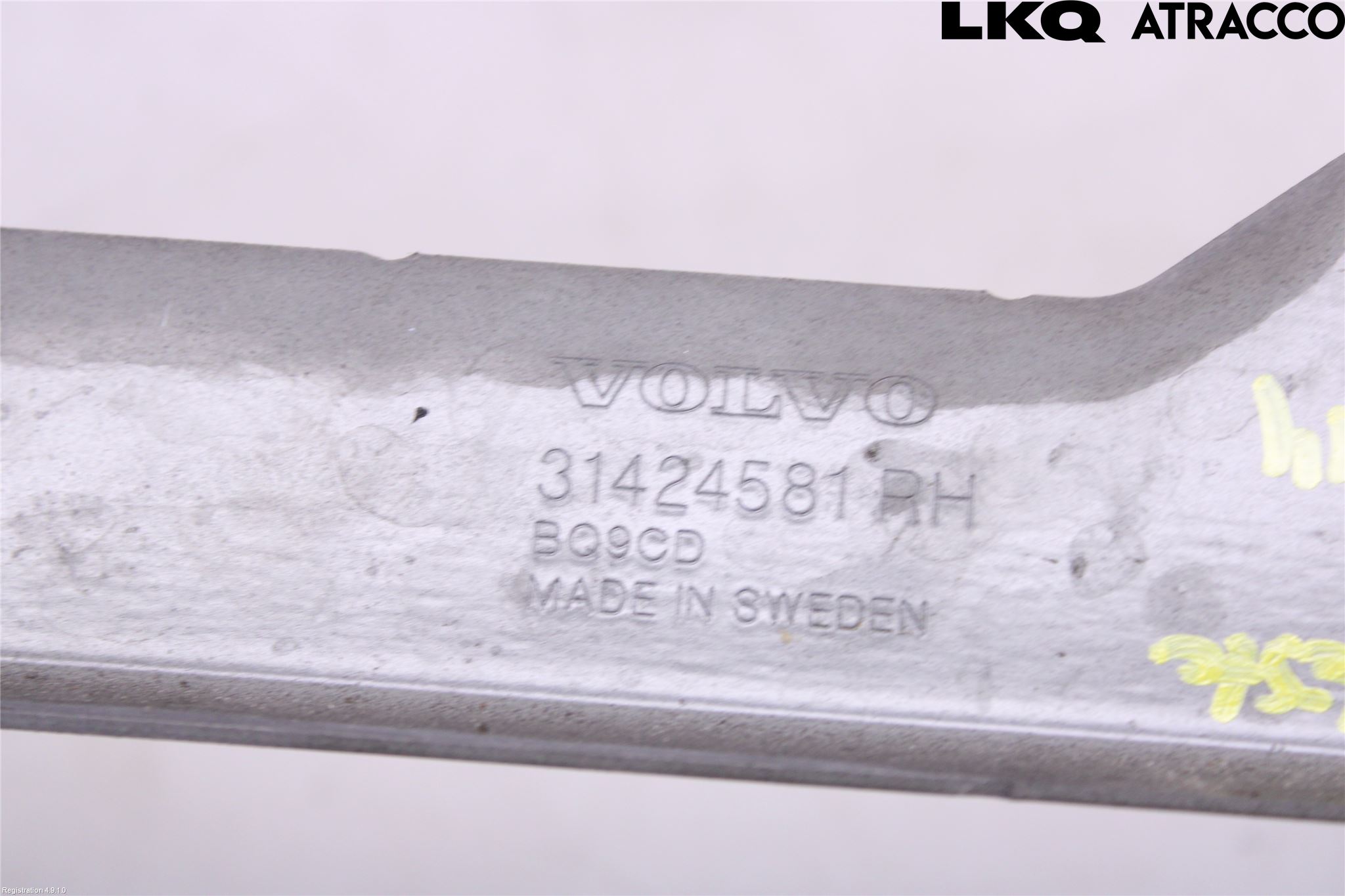 Volvo XC60 18- Fenderfeste Foran Høy