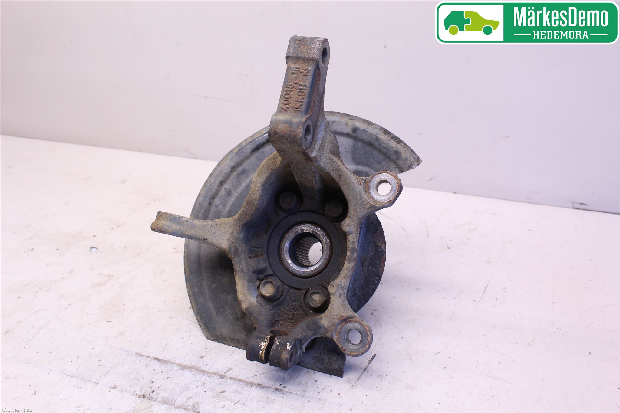 Nissan JUKE 10-14 Spindel Vf