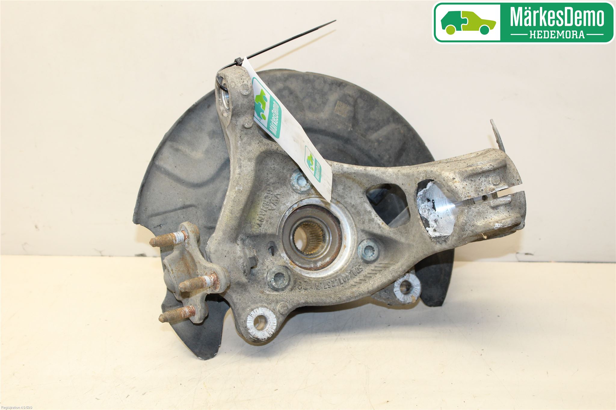 Volkswagen VW PASSAT 15-19 Spindel Vf