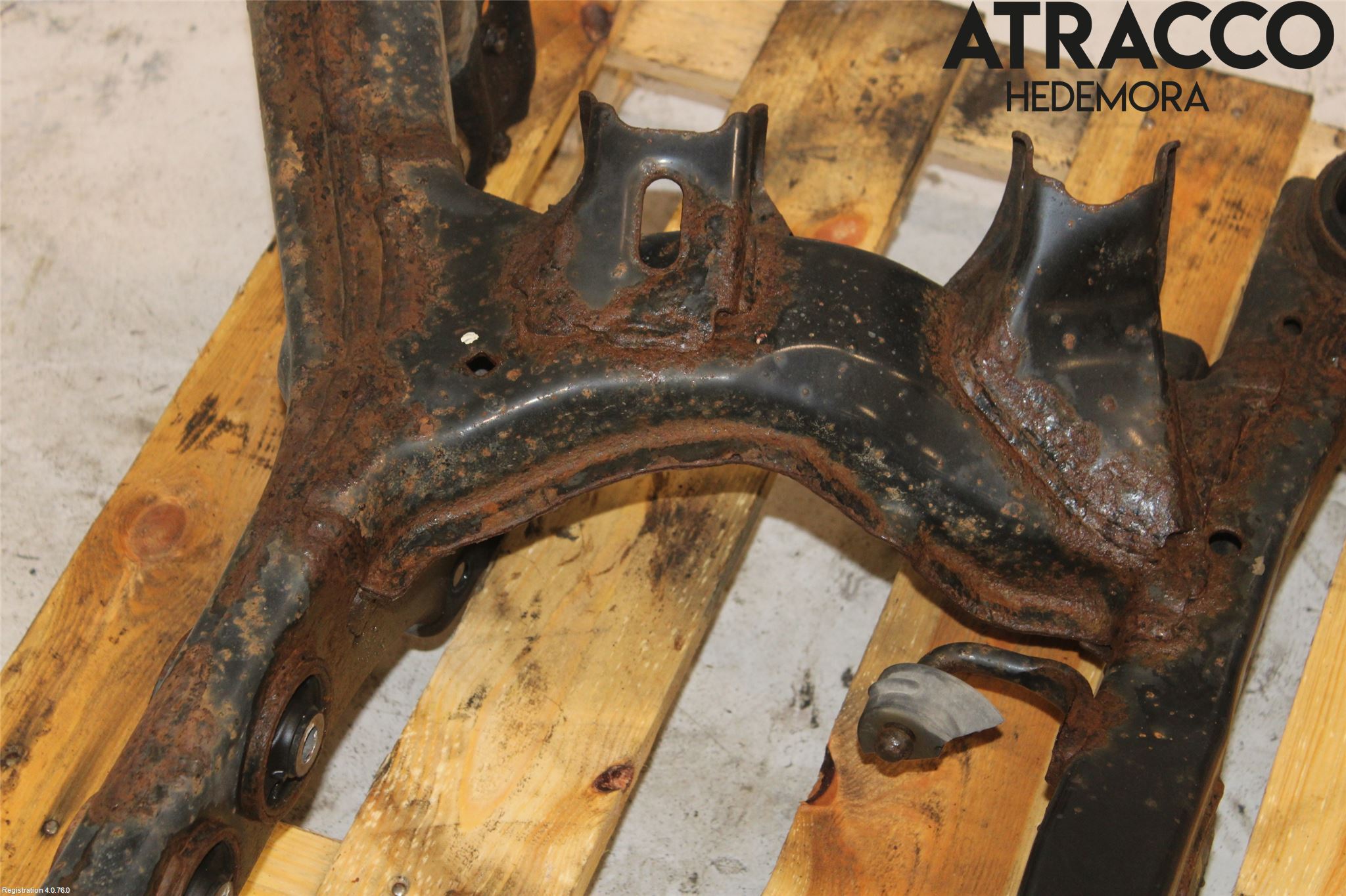 Subaru LEGACY 10-14 Bakaksel Feste Travers-Ramme