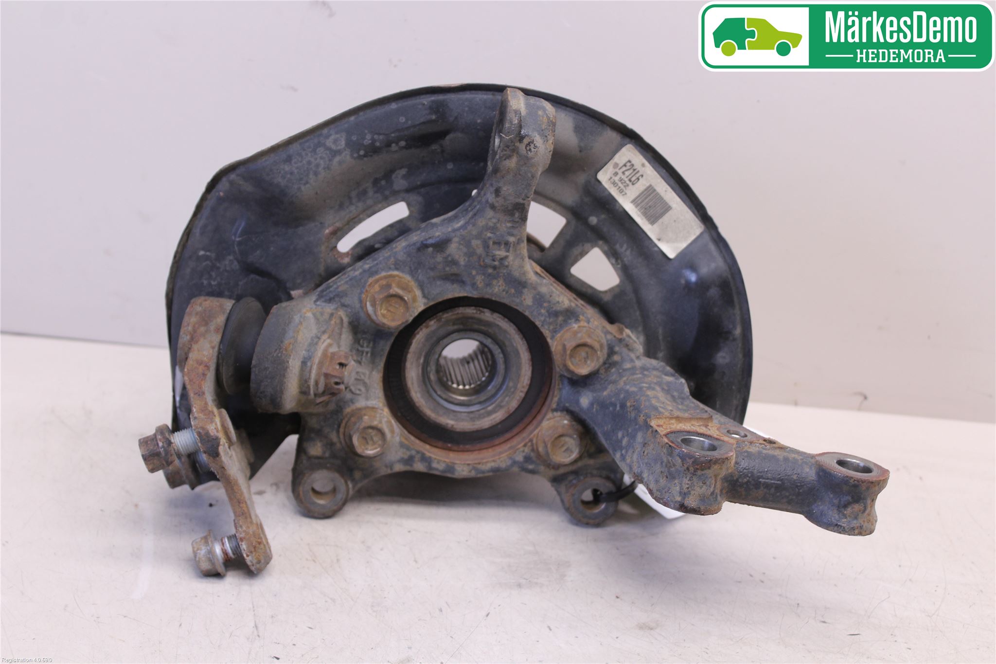 Toyota AVENSIS 09-15 Spindel Vf