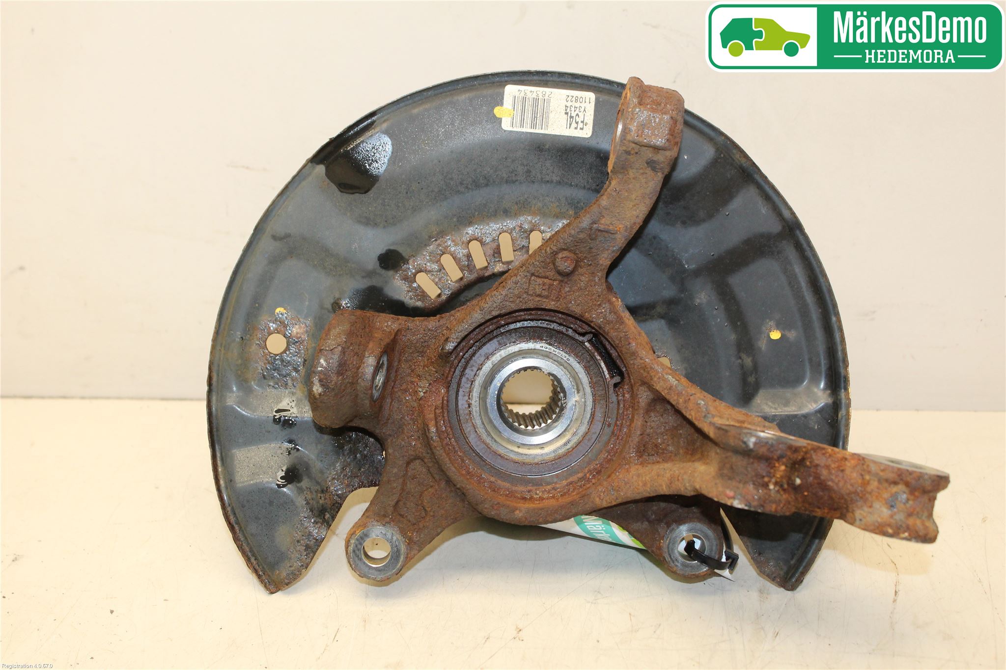 Toyota VERSO-S 11-16 Spindel Vf