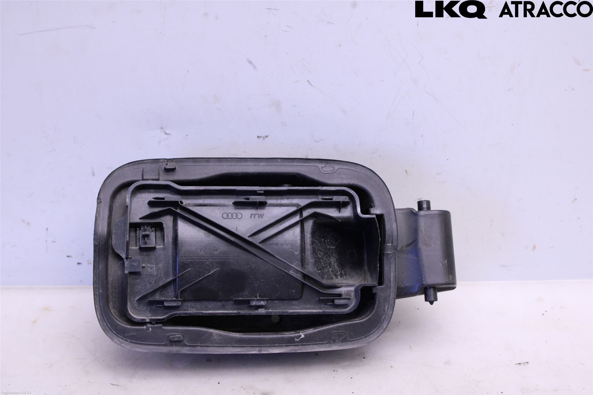 Audi A6 ALLROAD 12-18 Drivstoff Tankluke