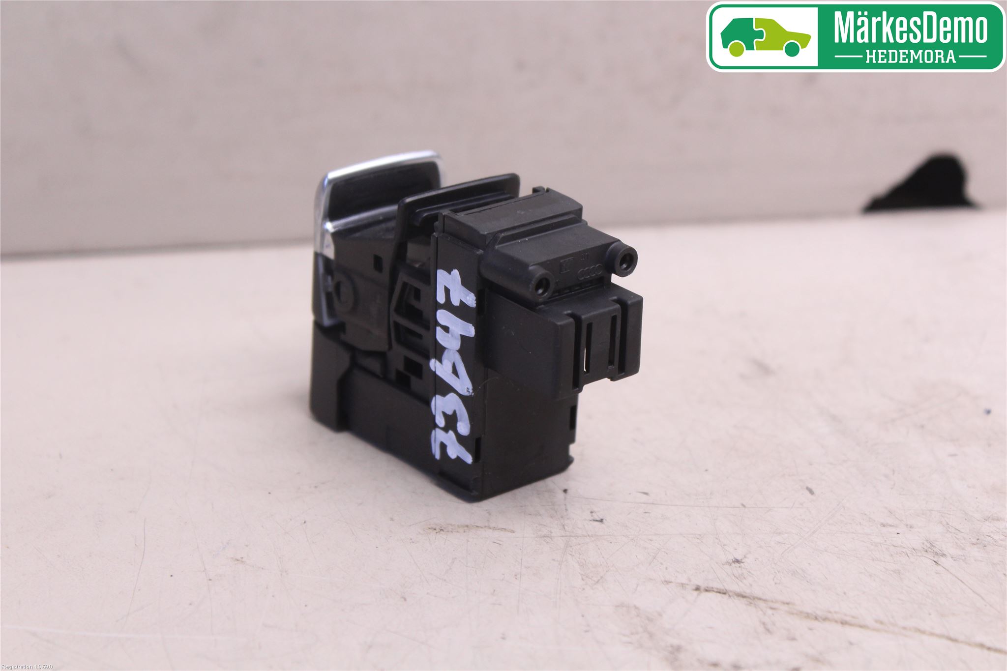 Audi A4/S4 08-11 Bryter Parkeringsbrems