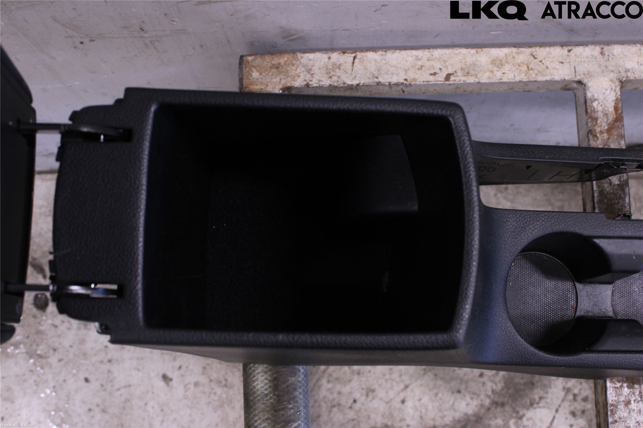 Kia STONIC 18->> Innr Konsoll-Lomme