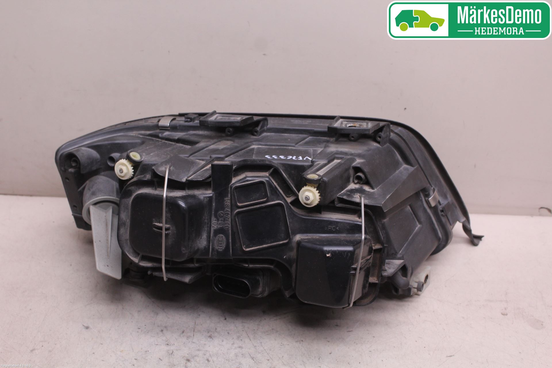 Audi A6/S6     97-05 Frontlykt Venstre