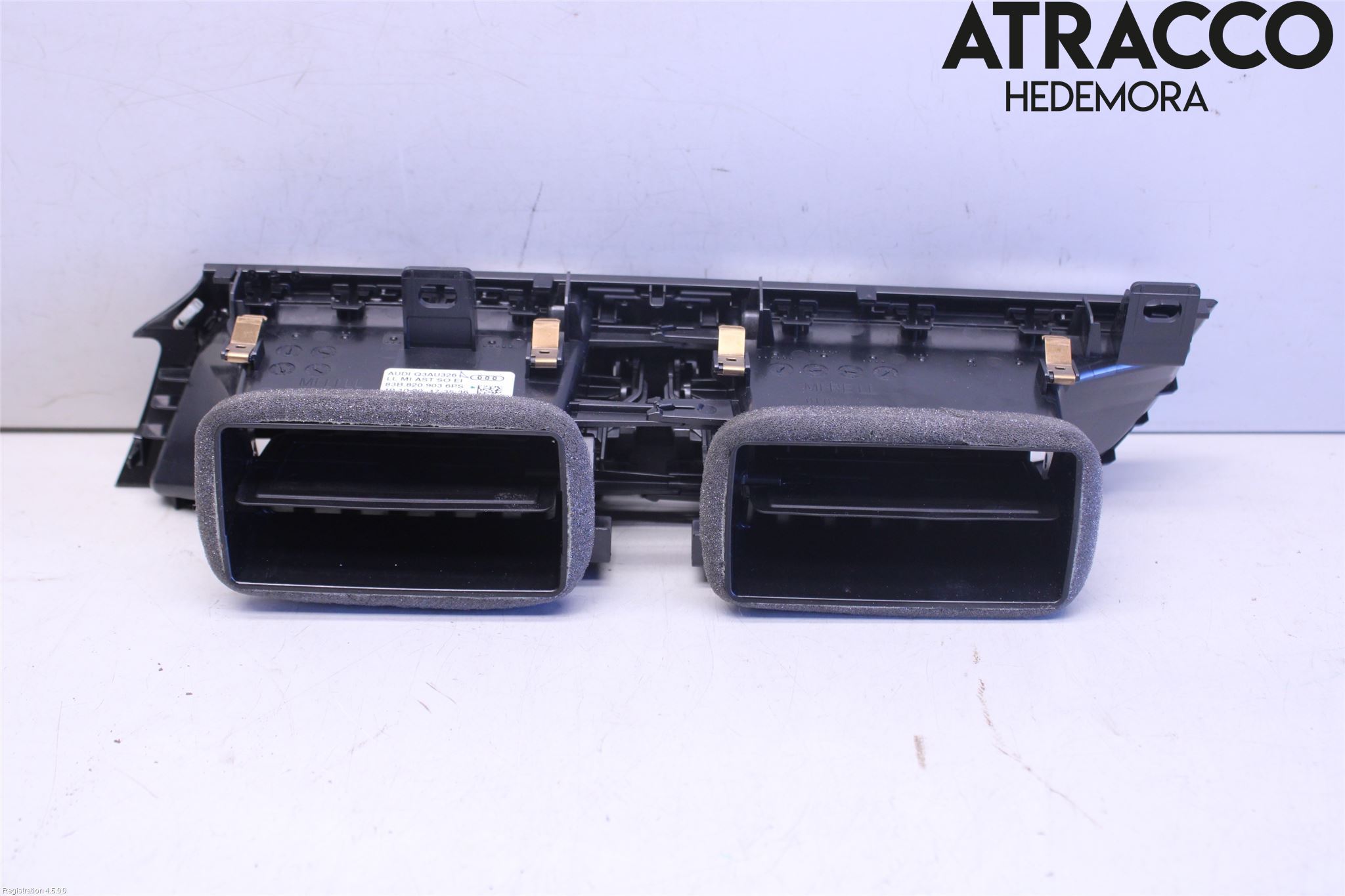 Audi Q3 F3 19- Dashbord Kanal - Dyse