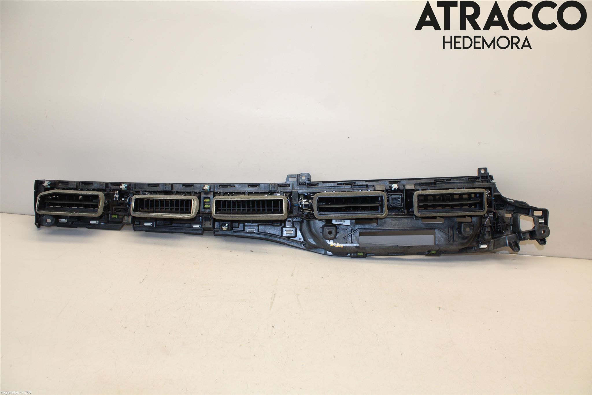 Audi A4/S4 B9 16-19 Dashbord Kanal - Dyse