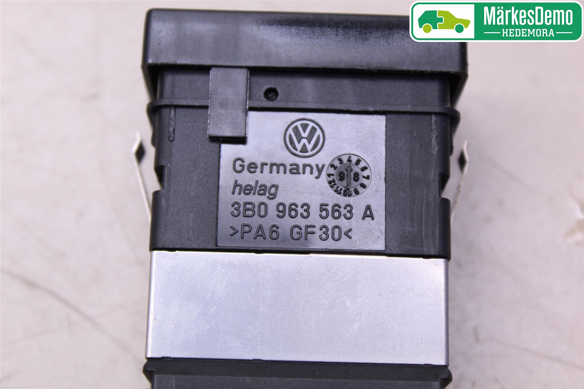 Volkswagen VW PASSAT 97-00 Bryter Varmesete