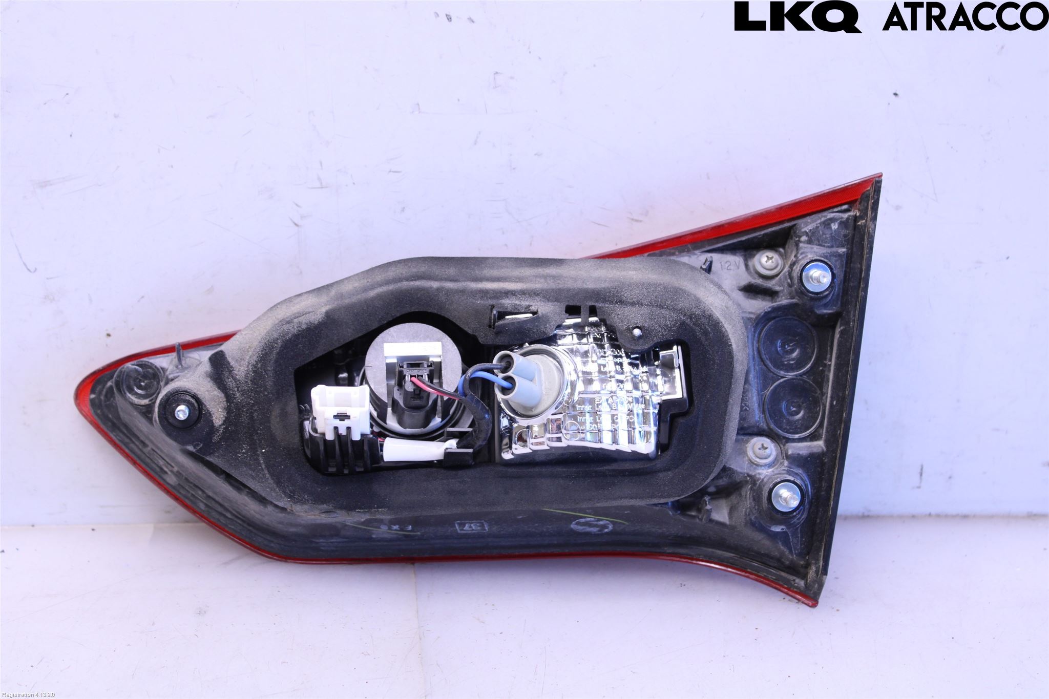 Toyota YARIS XP130 15-20 Baklykt Venstre  På Luke(Indre