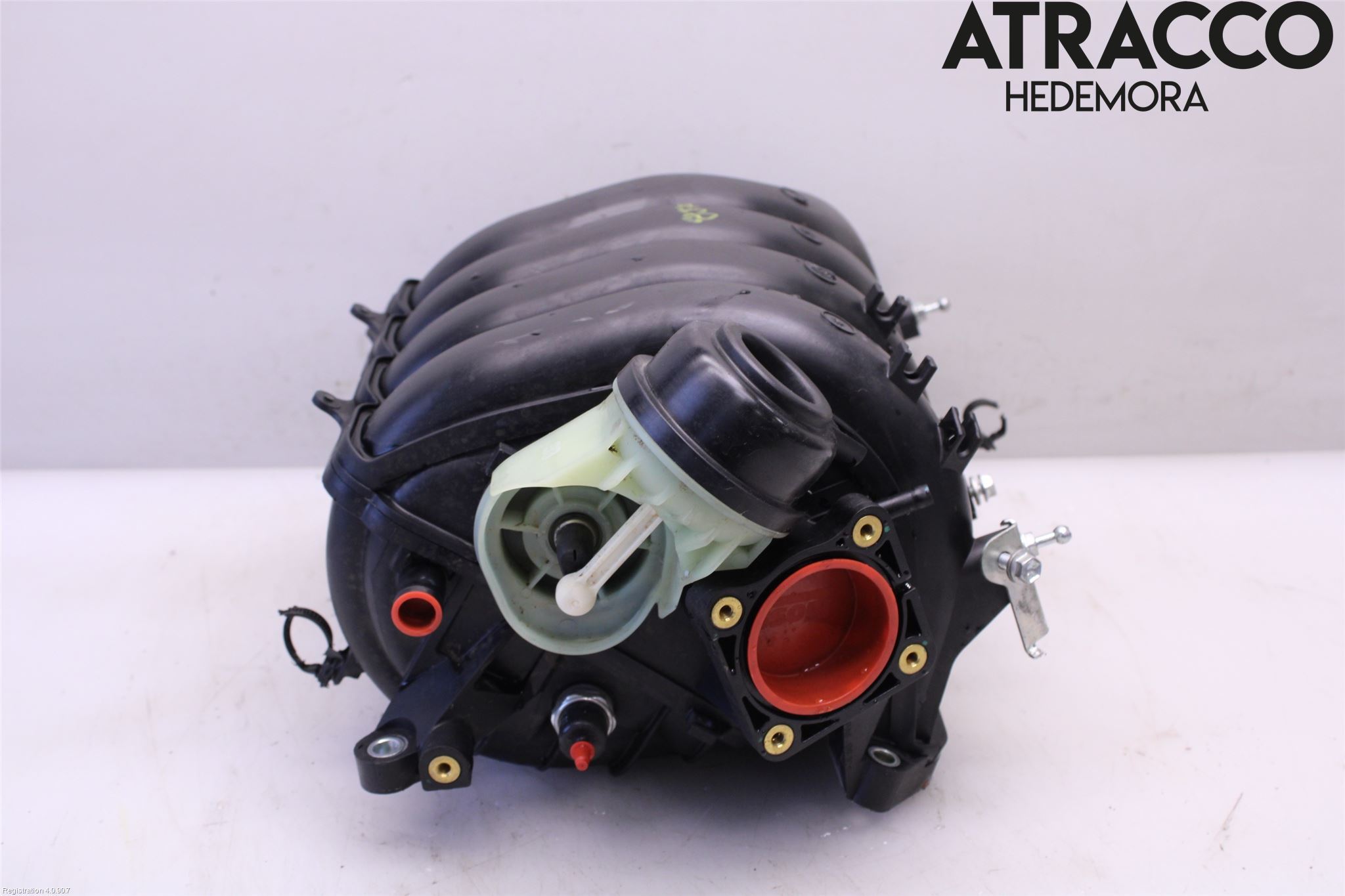 Toyota AVENSIS 16-18 Innsugningsmanifold