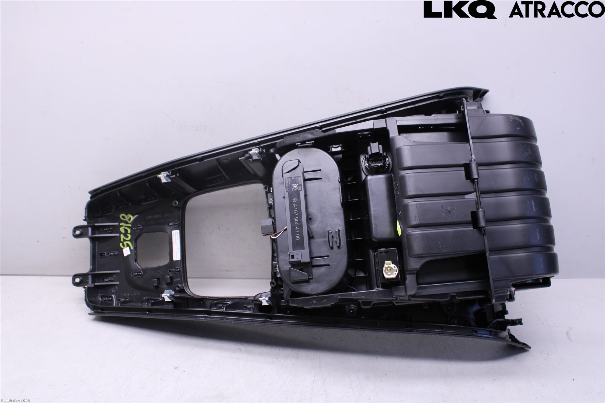 Mercedes-Benz MB A-KLASS (W177) 18- Instrumentkonsoll Midt