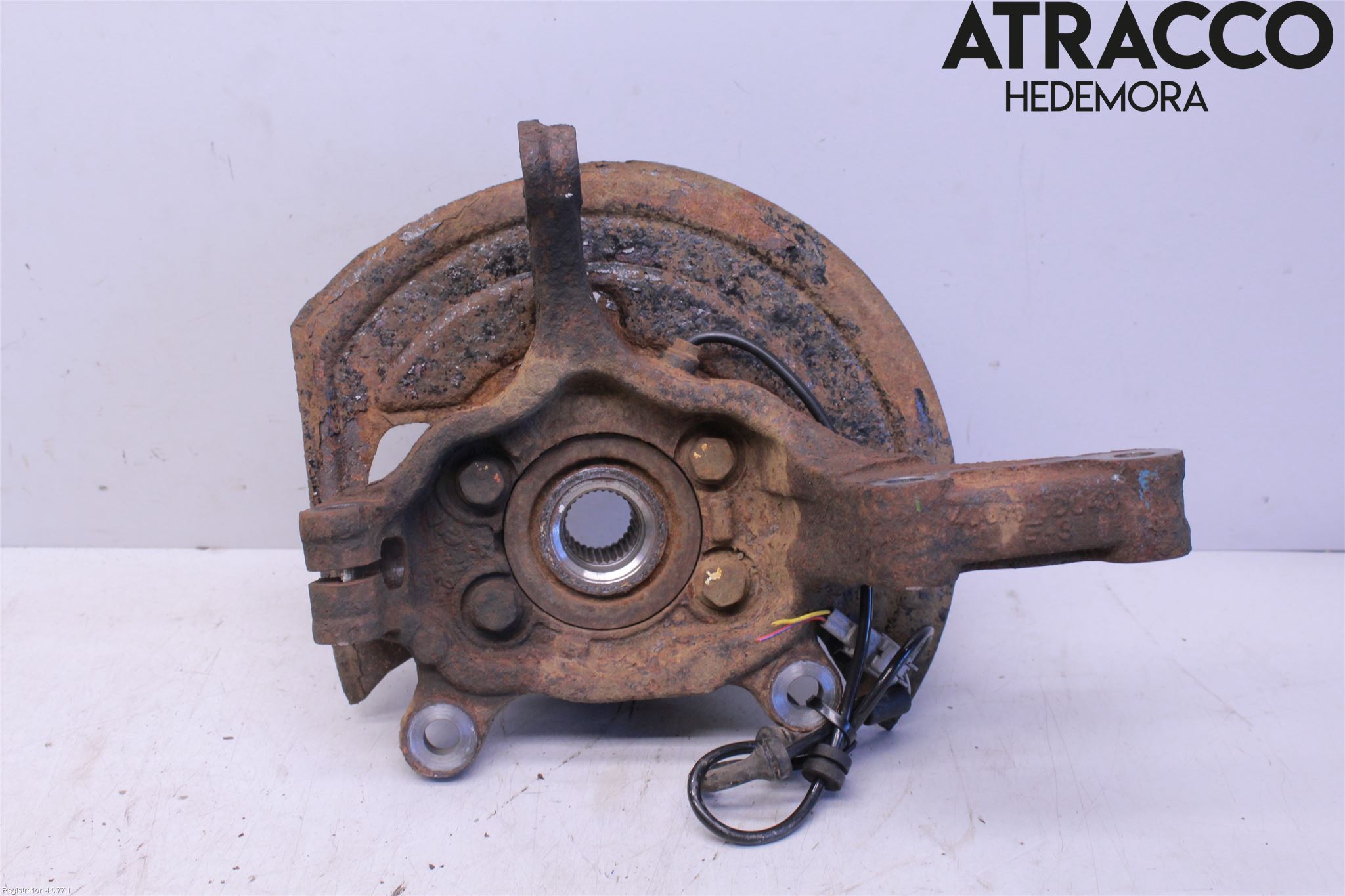 Nissan QASHQAI+2  10-14 Spindel Vf