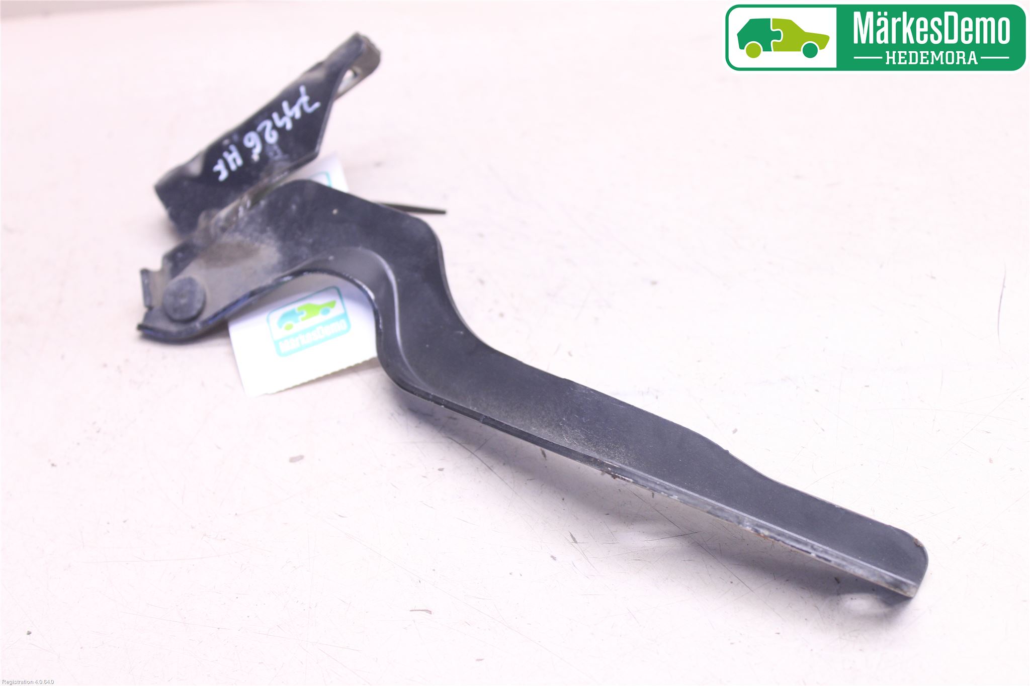 Nissan QASHQAI+2  10-14 Panser Hengsel - Hengsler